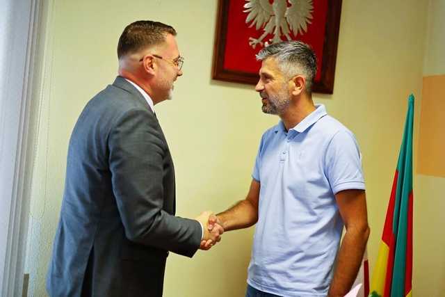 [FOTO] Burmistrz Żarowa z absolutorium. Budowaliśmy wspólnie gminę nowoczesną, solidarną i odpowiedzialną.