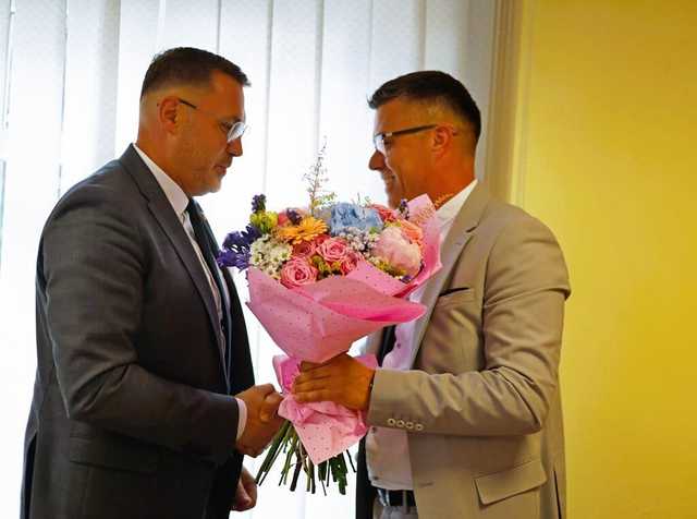 [FOTO] Burmistrz Żarowa z absolutorium. Budowaliśmy wspólnie gminę nowoczesną, solidarną i odpowiedzialną.