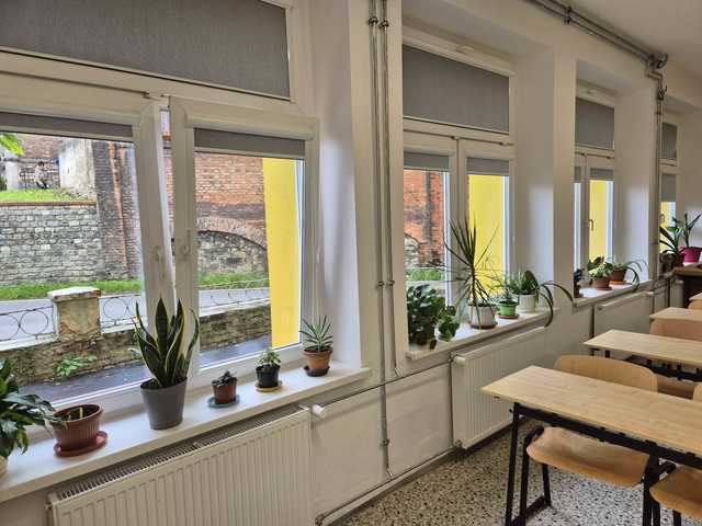[FOTO] W okresie wakacyjnym dalszy ciąg renowacji placówek oświatowych. Co zostanie wykonane?
