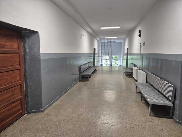 [FOTO] W okresie wakacyjnym dalszy ciąg renowacji placówek oświatowych. Co zostanie wykonane?