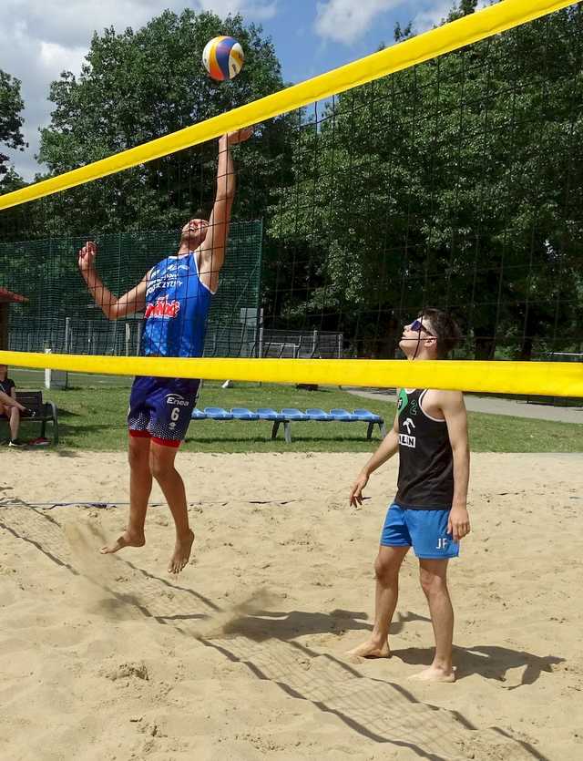 [FOTO] Rywalizowali w 1. Otwartym Turnieju plażówki