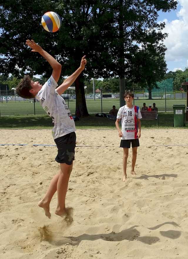 [FOTO] Rywalizowali w 1. Otwartym Turnieju plażówki