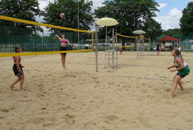 [FOTO] Rywalizowali w 1. Otwartym Turnieju plażówki