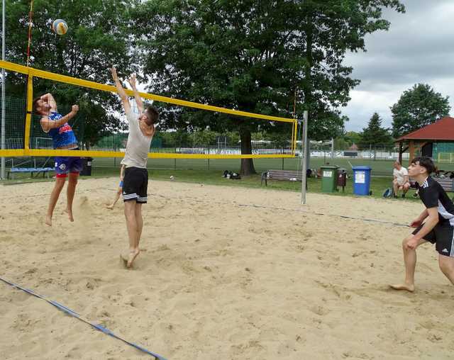 [FOTO] Rywalizowali w 1. Otwartym Turnieju plażówki