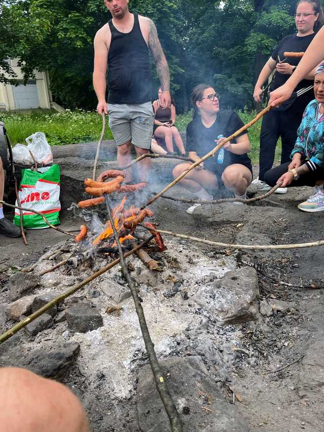[FOTO] Przemaszerowali 58 kilometrów, aby wesprzeć leczenie i rehabilitację Kuby