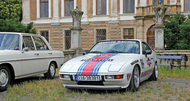 [FOTO] Motoryzacyjna podróż w czasie. Uczestnicy Rajdu Pojazdów Zabytkowych zawitali do Roztoki