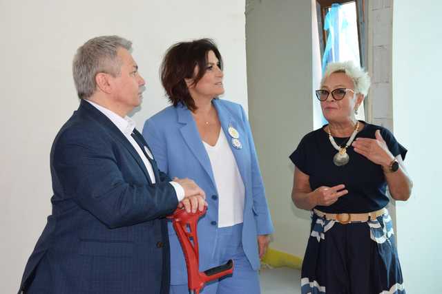 [FOTO] Wizytacja z nadzieją. Poseł Robert Jagła i senator Agnieszka Kołacz-Leszczyńska z wizytą w świdnickim kole PSONI
