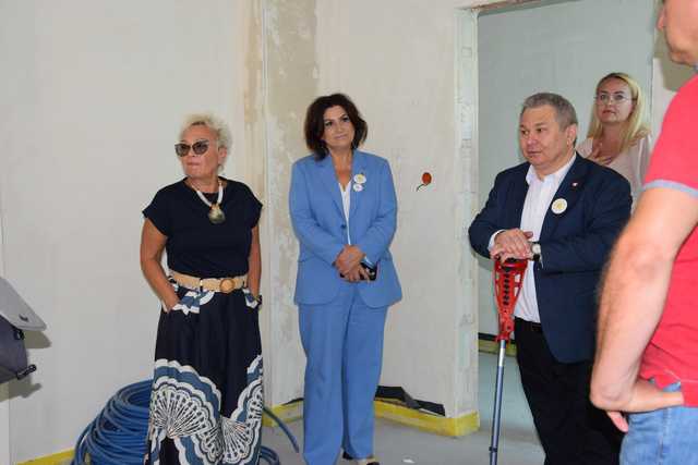[FOTO] Wizytacja z nadzieją. Poseł Robert Jagła i senator Agnieszka Kołacz-Leszczyńska z wizytą w świdnickim kole PSONI