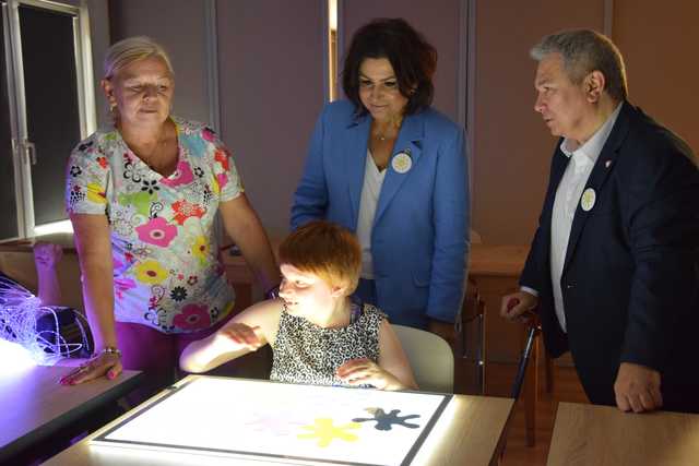 [FOTO] Wizytacja z nadzieją. Poseł Robert Jagła i senator Agnieszka Kołacz-Leszczyńska z wizytą w świdnickim kole PSONI