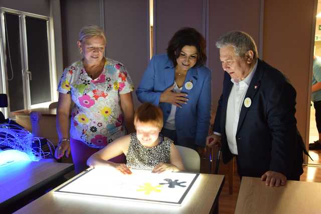 [FOTO] Wizytacja z nadzieją. Poseł Robert Jagła i senator Agnieszka Kołacz-Leszczyńska z wizytą w świdnickim kole PSONI