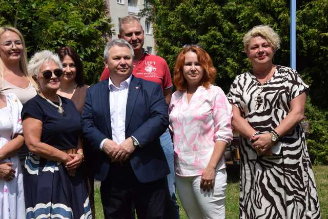 [FOTO] Wizytacja z nadzieją. Poseł Robert Jagła i senator Agnieszka Kołacz-Leszczyńska z wizytą w świdnickim kole PSONI