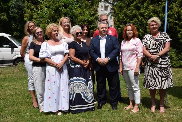 [FOTO] Wizytacja z nadzieją. Poseł Robert Jagła i senator Agnieszka Kołacz-Leszczyńska z wizytą w świdnickim kole PSONI