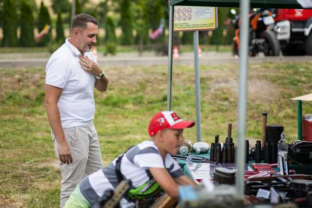 [FOTO] Za nami piknik „Szlakiem Góry Pyszczyńskiej. Górska przygoda, muzyka i wiejskie klimaty zgromadziły mieszkańców
