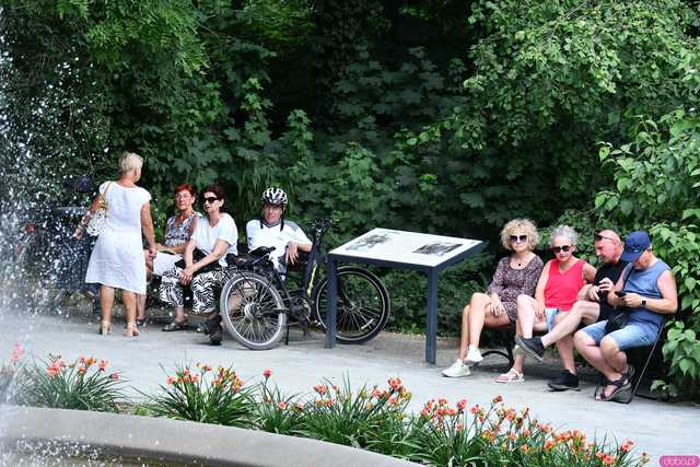 [WIDEO/FOTO] Inauguracja muzycznego cyklu w parkowej scenerii. Na start Muzycznej Altany wystąpił Dariusz Mizidar Miziarski