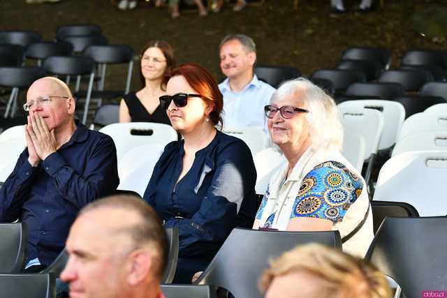 [FOTO] Po raz kolejny będą rzeźbić w granicie. Przedstawiono uczestników tegorocznego biennale
