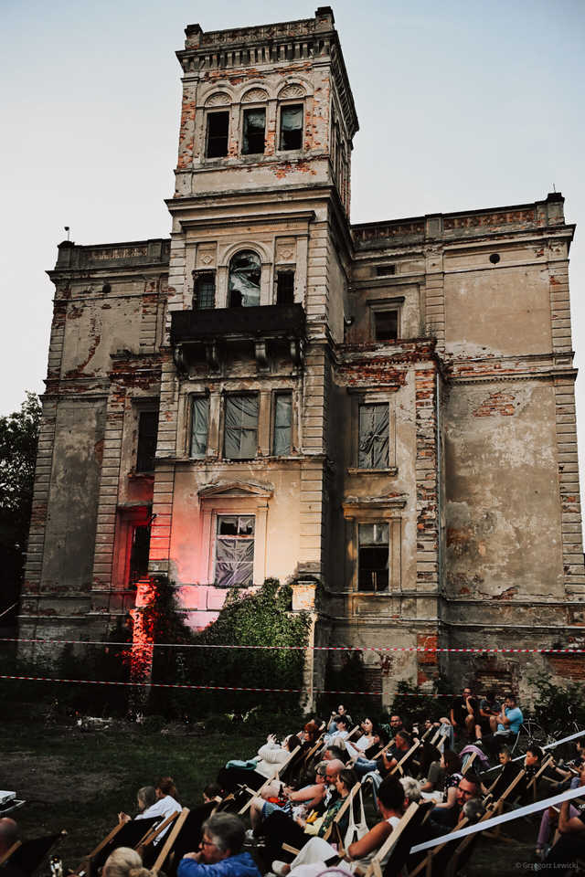 [FOTO] Kino plenerowe w Mrowinach. Kolejny cykl seansów w ramach 14. Żarowskiego Festiwalu Filmowego