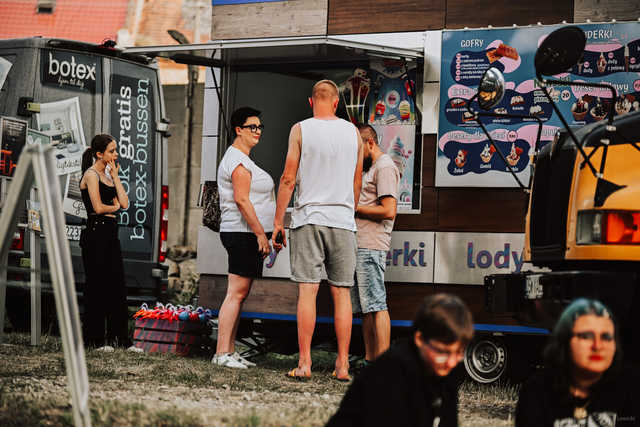 [FOTO] Kino plenerowe w Mrowinach. Kolejny cykl seansów w ramach 14. Żarowskiego Festiwalu Filmowego