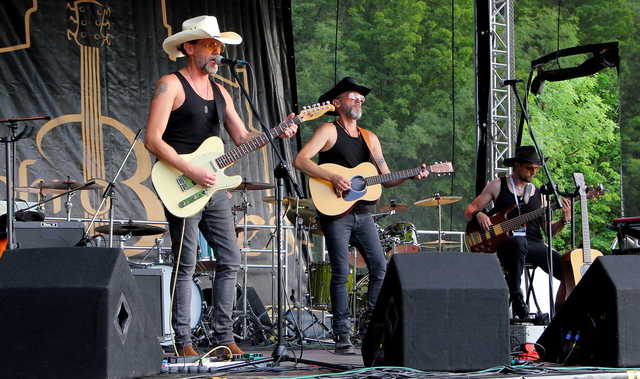 [FOTO] Wzgórze Wieżyca wypełniło się bluesem. Za nami DobroBlues Festival