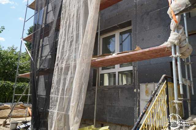 [FOTO] Budynki oświatowe na terenie gminy zostaną wyremontowane. Inwestycja pochłonie 21 mln złotych