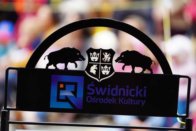 [FOTO] Świdnicki Rynek znów zamienia się w scenę – ruszył 27. Festiwal Teatru Otwartego!