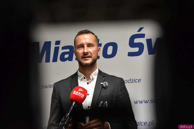 [FOTO, WIDEO] Jesteśmy samodzielni energetycznie Świebodzice inwestują w modernizację Wodnego Cetrum Rekreacji