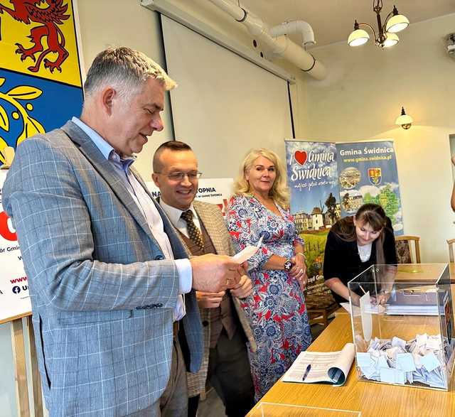 Komunikat prasowy: Znamy zwycięzców loterii „ROZLICZ PIT W GMINIE ŚWIDNICA” 