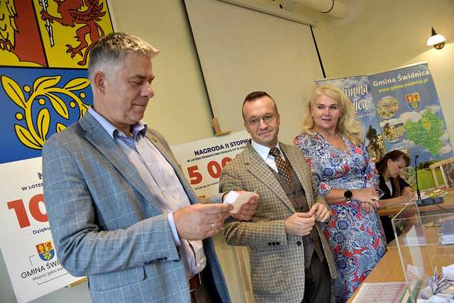 Komunikat prasowy: Znamy zwycięzców loterii „ROZLICZ PIT W GMINIE ŚWIDNICA” 