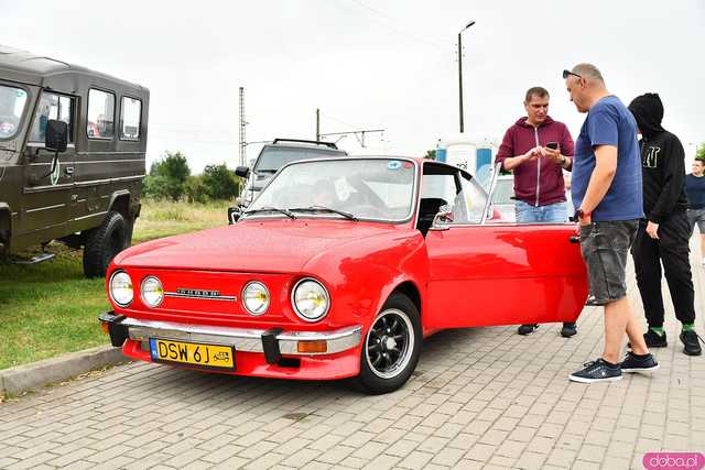 [WIDEO/FOTO] Miłośnicy motoryzacji spotkali się w Żarowie po raz dziesiąty