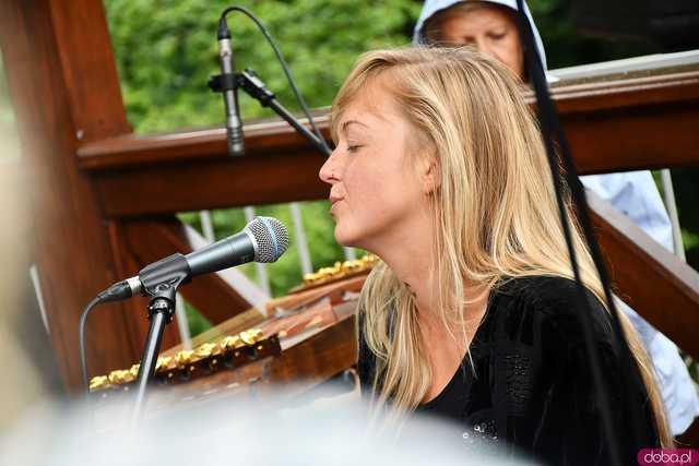 [WIDEO/FOTO] Altana w Parku Młodzieżowym ponownie wypełniła się muzyką. Wystąpili Natalia Widuto i Dawid Cichy