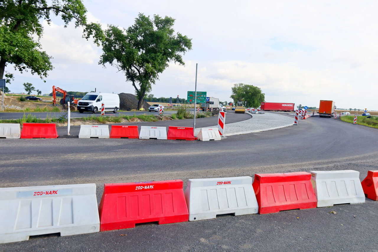 Ruszył ostatni etap budowy ronda na skrzyżowaniu śmierci. Kiedy zakończenie prac? [FOTO/SZCZEGÓŁY]