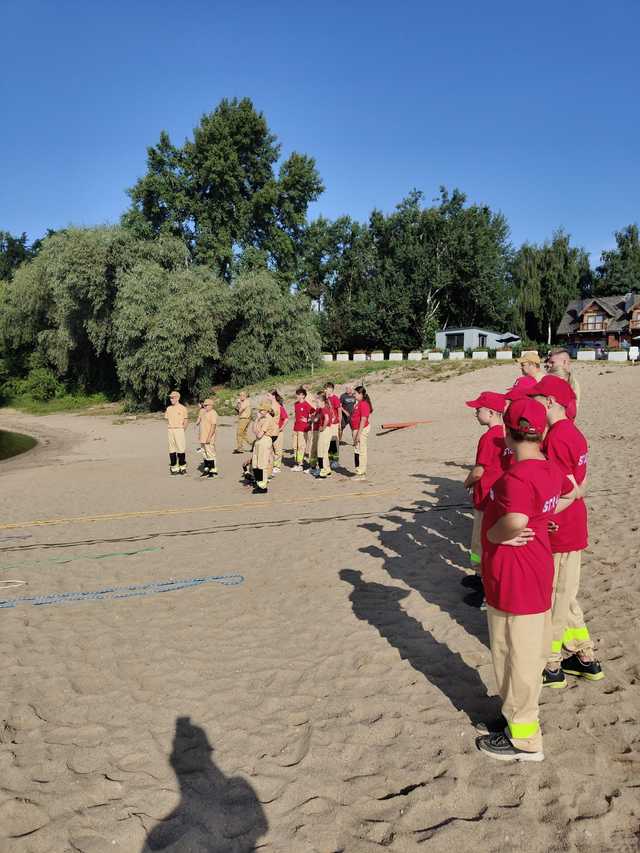 Młodzi strażacy ze Strzelec szkolili się w zakresie ratownictwa wodnego [FOTO]
