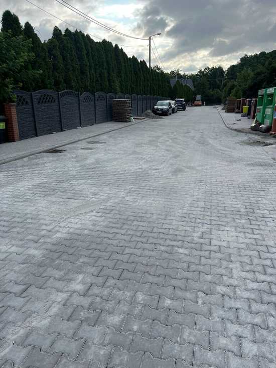 [FOTO] Ostatni etap prac na ulicy Dębowej w Świebodzicach