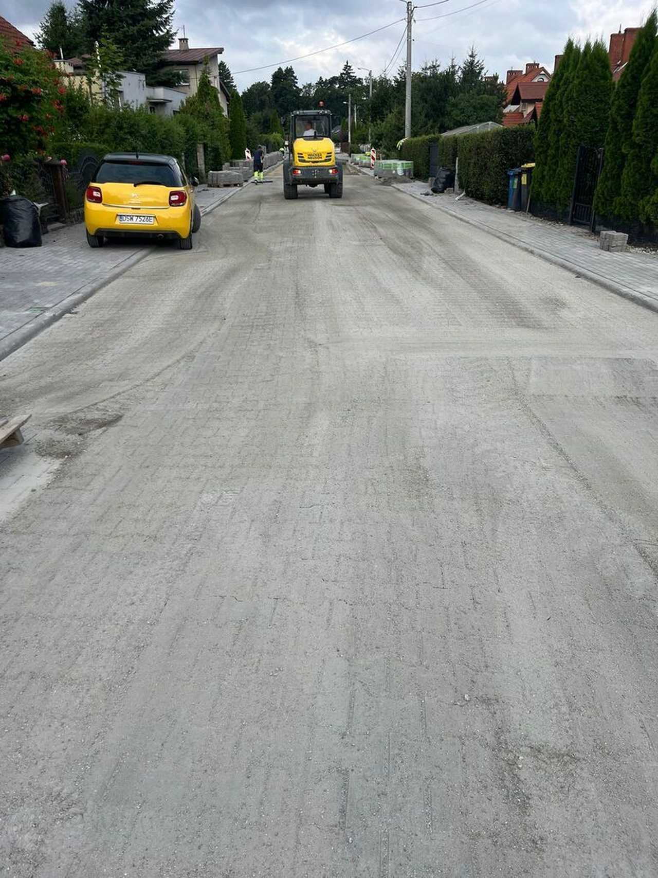 [FOTO] Ostatni etap prac na ulicy Dębowej w Świebodzicach