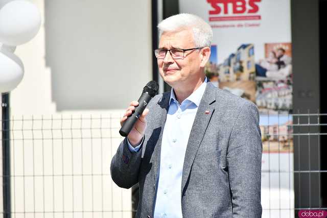 [FOTO] Uroczyste otwarcie nowego budynku TBS. Powstało tam 28 mieszkań dla świdniczan