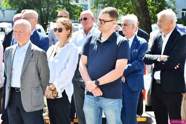[FOTO] Uroczyste otwarcie nowego budynku TBS. Powstało tam 28 mieszkań dla świdniczan