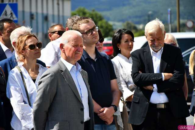 [FOTO] Uroczyste otwarcie nowego budynku TBS. Powstało tam 28 mieszkań dla świdniczan