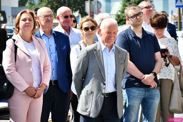 [FOTO] Uroczyste otwarcie nowego budynku TBS. Powstało tam 28 mieszkań dla świdniczan