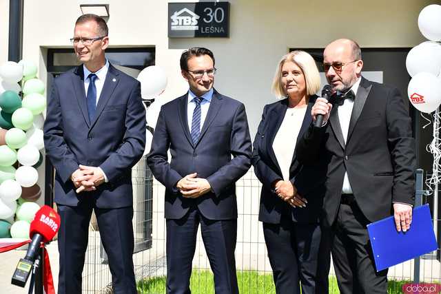 [FOTO] Uroczyste otwarcie nowego budynku TBS. Powstało tam 28 mieszkań dla świdniczan
