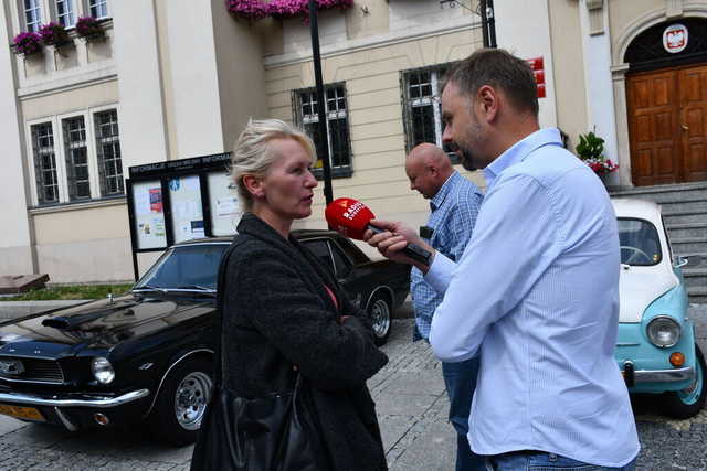 Zabytkowe pojazdy pojawią się na świebodzickim rynku. Szczegóły przedstawiono podczas konferencji prasowej [FOTO]
