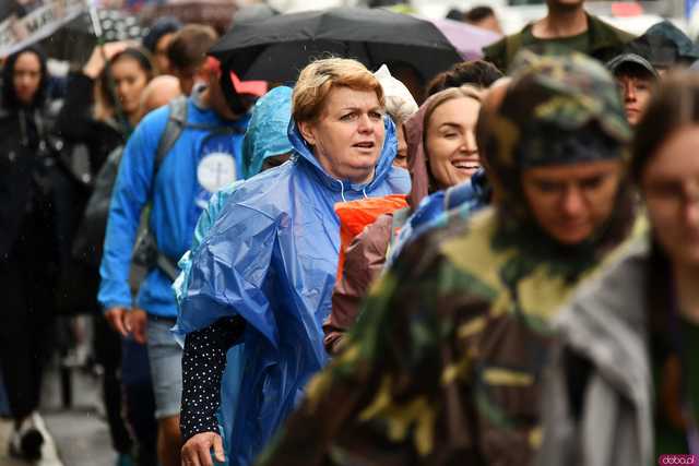 [WIDEO/FOTO] Pielgrzymi z całego regionu wyruszyli na Jasną Górę po raz dwudziesty drugi