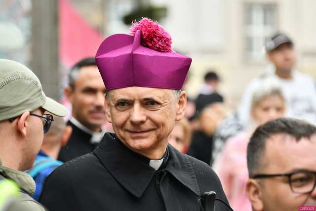 [WIDEO/FOTO] Pielgrzymi z całego regionu wyruszyli na Jasną Górę po raz dwudziesty drugi