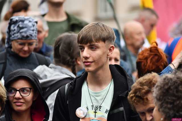 [WIDEO/FOTO] Pielgrzymi z całego regionu wyruszyli na Jasną Górę po raz dwudziesty drugi