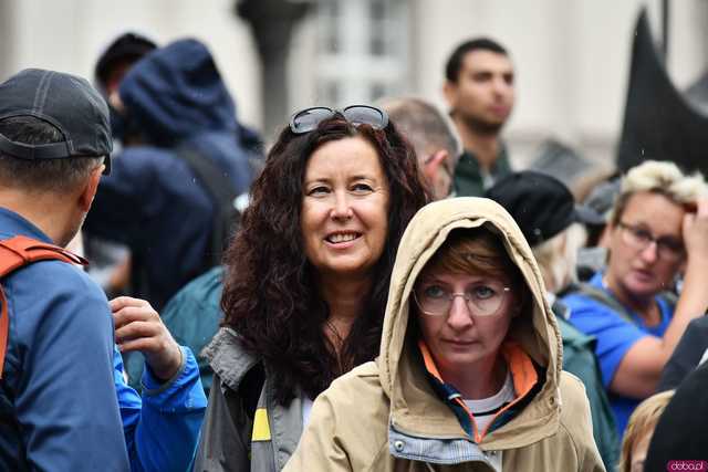 [WIDEO/FOTO] Pielgrzymi z całego regionu wyruszyli na Jasną Górę po raz dwudziesty drugi