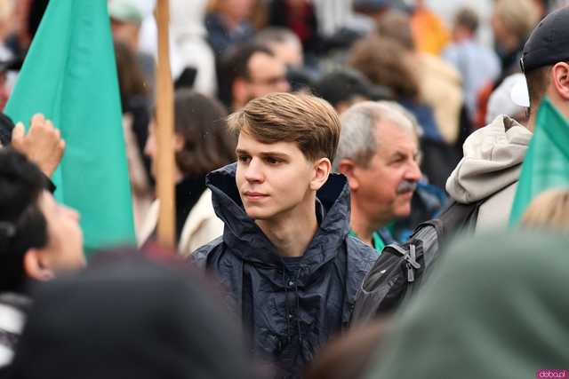 [WIDEO/FOTO] Pielgrzymi z całego regionu wyruszyli na Jasną Górę po raz dwudziesty drugi