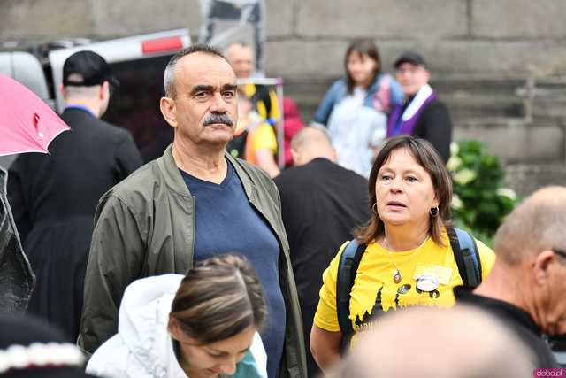 [WIDEO/FOTO] Pielgrzymi z całego regionu wyruszyli na Jasną Górę po raz dwudziesty drugi