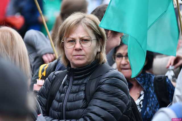 [WIDEO/FOTO] Pielgrzymi z całego regionu wyruszyli na Jasną Górę po raz dwudziesty drugi