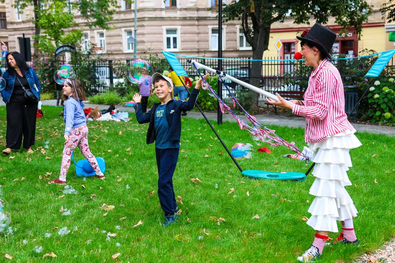 [FOTO] Pierwsze spotkanie z cyklu Bezpieczne wakacje w Świdnicy