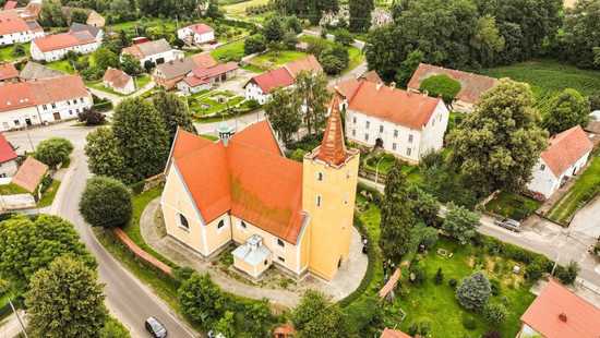 [FOTO] Odbiory konserwatorskie przy kościele w Wirach