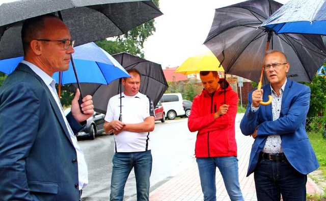 [FOTO] Kolejny odcinek chodnika w Roztoce 