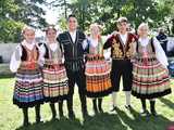 [WIDEO/FOTO] Występy zagranicznych zespołów podczas Śniadania na Trawie w Forcie Gaj. Ruszył 33. Międzynarodowy Festiwal Folkloru